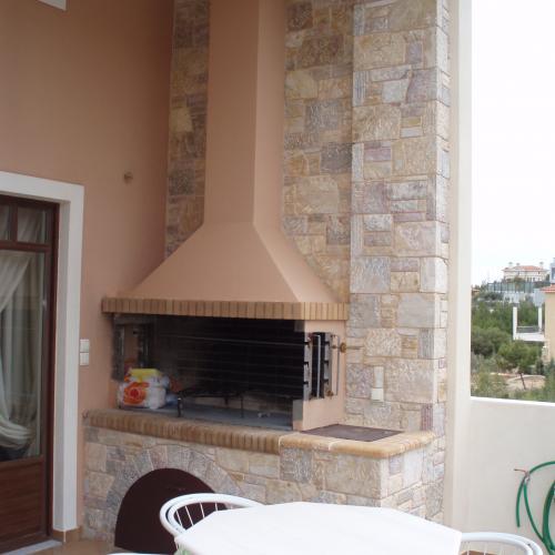 ΦΥΣΙΚΑ ΠΕΤΡΩΜΑΤΑ BBQ τσιμέντινα με Κίτρινο Πυρότουβλο Τσεχίας. 001