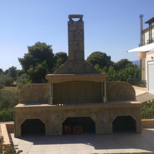 ΦΥΣΙΚΑ ΠΕΤΡΩΜΑΤΑ BBQ τσιμέντινα με Κίτρινο Πυρότουβλο Τσεχίας. 001
