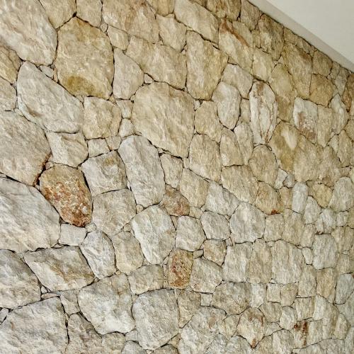 ΦΥΣΙΚΑ ΠΕΤΡΩΜΑΤΑ Πέτρα Συρίας Καπάκι Ακανόνιστο Κίτρινο Ανοιχτό. 001