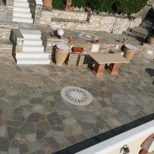 ΦΥΣΙΚΑ ΠΕΤΡΩΜΑΤΑ Πέτρα Καρύστου Ακανόνιστη Πράσινη. 001