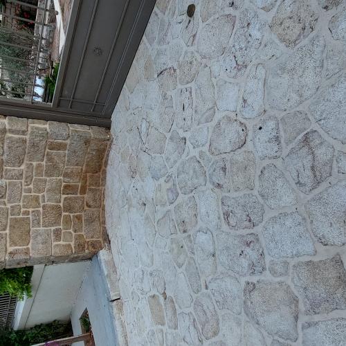 ΦΥΣΙΚΑ ΠΕΤΡΩΜΑΤΑ Πέτρα Συρίας Ακανόνιστη Χτυπητή Κίτρινο Ανοιχτό. 001