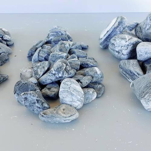 ΦΥΣΙΚΑ ΠΕΤΡΩΜΑΤΑ Βότσαλο Γκρι με Λευκά νερά Silver. 001