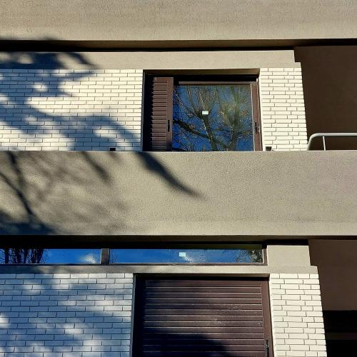 ΦΥΣΙΚΑ ΠΕΤΡΩΜΑΤΑ Διακοσμητικό Τούβλο Τσιμέντινο Λευκό. 001